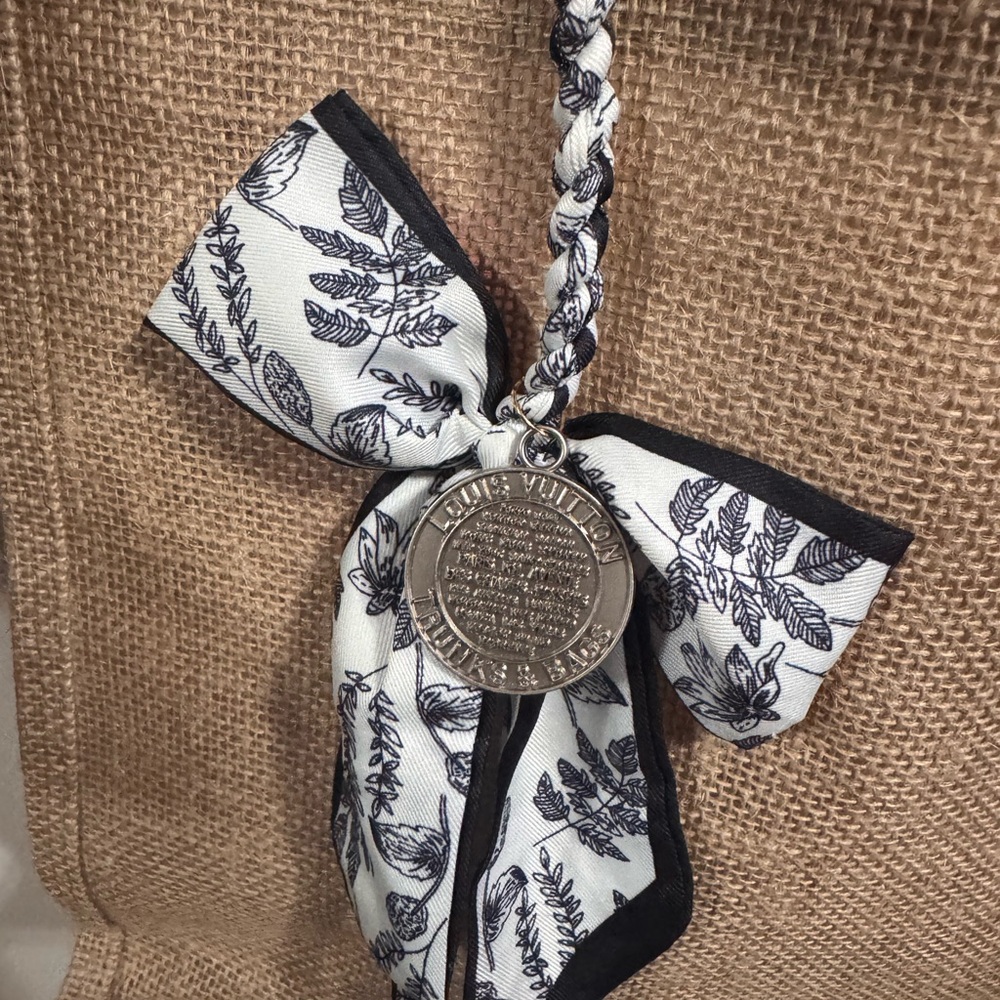 Louis Vuitton Large Coin Pendant Bag Charm With Unbranded Twist Design twilly